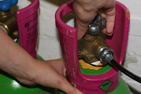 Dịch vụ gas: Sạc dự phòng bình gas uy tín, chất lượng